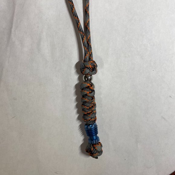 Paracord Landyard - Picture 1 of 5